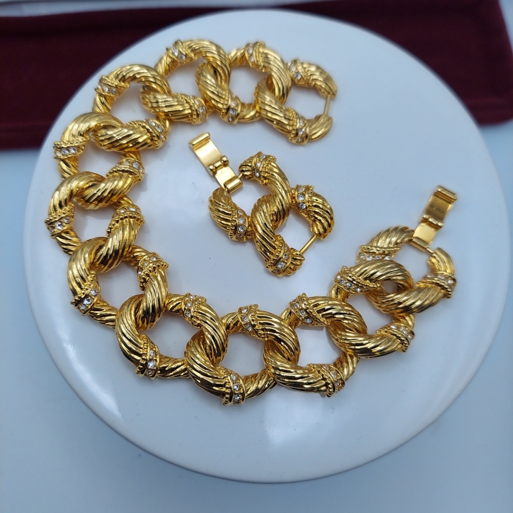 Camrose Kross Large Link Bracelet 7 With Rhinesones Has Extender 1 Vgc 115$